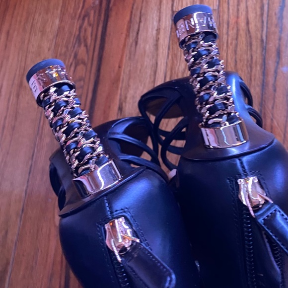 Gorgeous Chanel Sandals Shoes size 37 - Picture 13 of 16